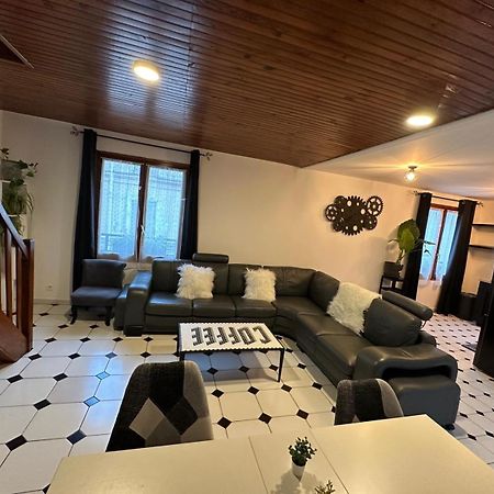 Agreable Appartement Dans Une Maison Saint-Denis  Exteriér fotografie