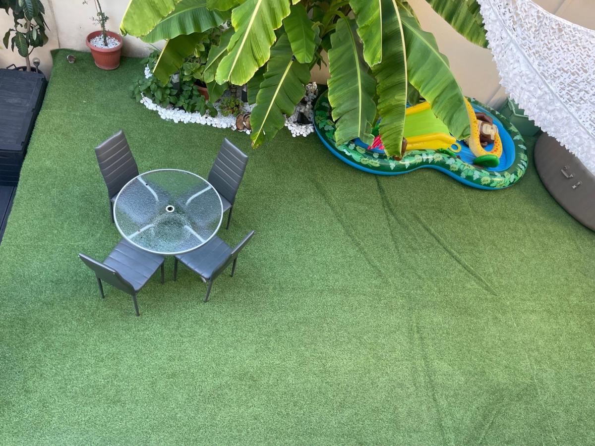 Agreable Appartement Dans Une Maison Saint-Denis  Exteriér fotografie