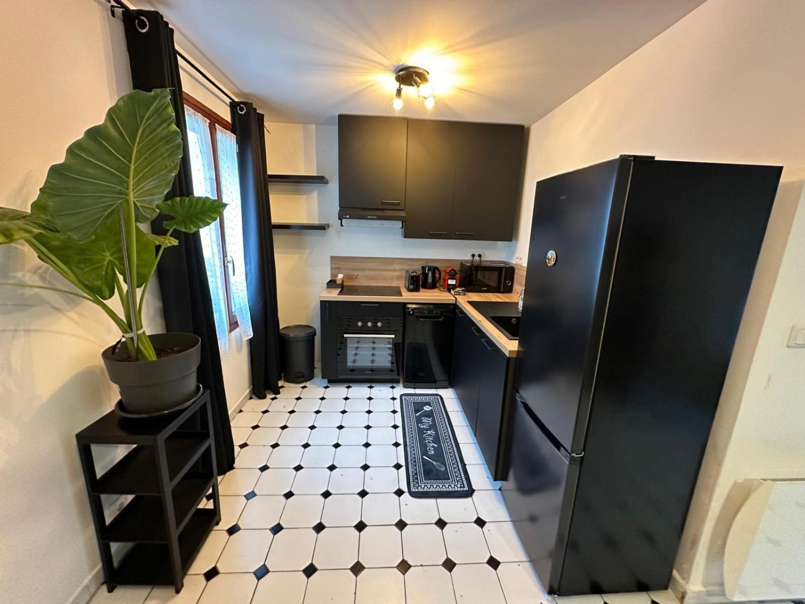 Agreable Appartement Dans Une Maison Saint-Denis  Exteriér fotografie